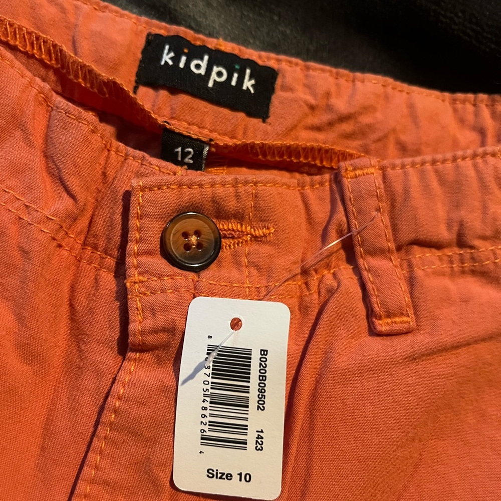 Shorts - Picture 2 of 4